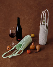 Load image into Gallery viewer, BOLSITA DE VINO
